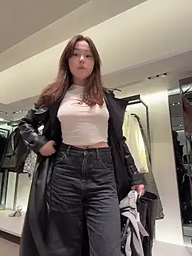 Peachy Dream online show from 10.30.25