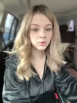 Snapshot of Love_Bri chatting on 02.23.25 Love Bri online show from 02.23.25