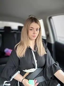 Snapshot of Love_Bri chatting on 02.26.25 Love Bri online show from 02.26.25