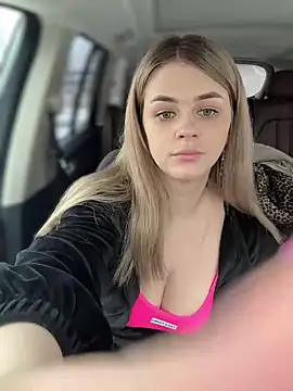 Snapshot of Love_Bri chatting on 02.27.25 Love Bri online show from 02.27.25