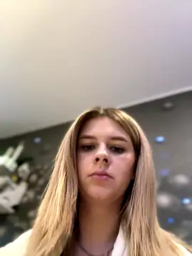 Snapshot of Love_Bri chatting on 10.14.25 Love Bri online show from 10.14.25