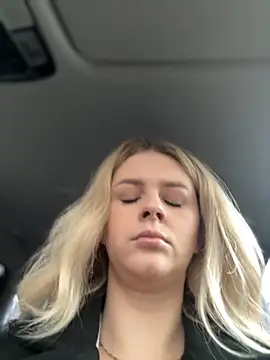 Snapshot of Love_Bri chatting on 10.30.25 Love Bri online show from 10.30.25