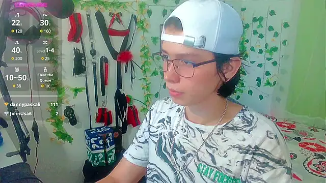 Snapshot of Andy_gray chatting on 03.18.25 Andy gray online show from 03.18.25