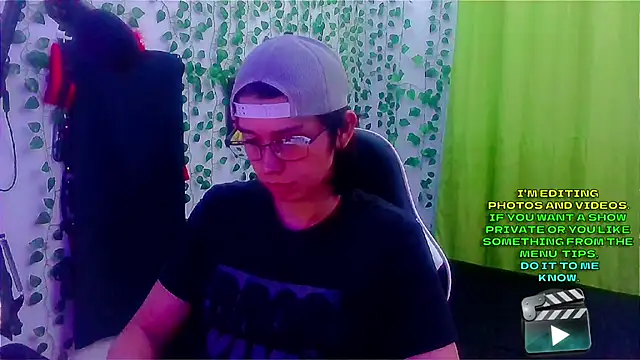 Snapshot of Andy_gray chatting on 09.21.25 Andy gray online show from 09.21.25