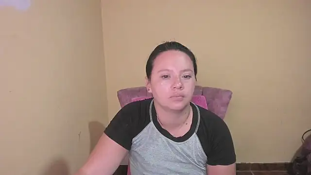 lauraguzman online show from 07.08.26