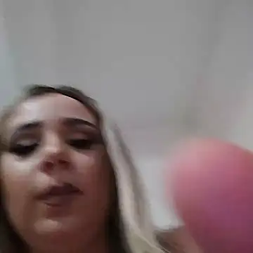 Snapshot of AdelinaJude chatting on 10.24.25 AdelinaJude online show from 10.24.25