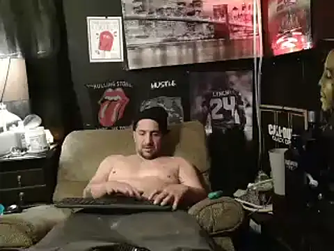 Snapshot of RM_Discov3ri3z chatting on 01.10.25 RM Discov3ri3z online show from 01.10.25