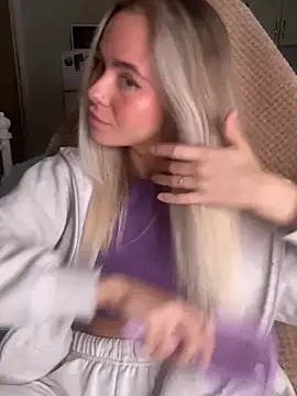 SkyBriii online show from 12.14.24