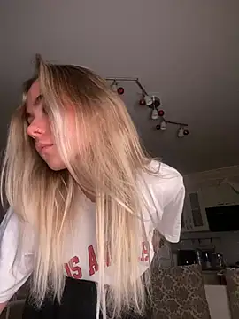 SkyBriii online show from 12.20.24