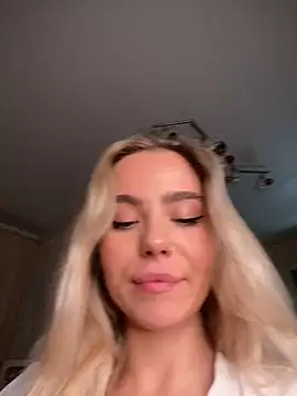 SkyBriii online show from 12.28.24