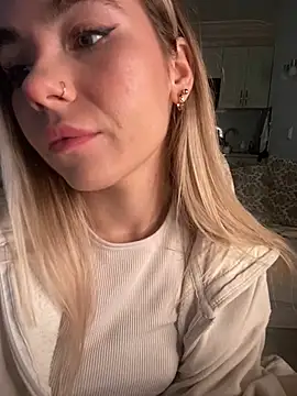 SkyBriii online show from 01.23.25