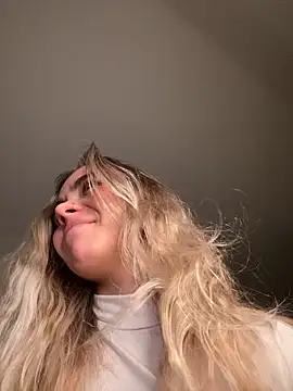 SkyBriii online show from 02.01.25