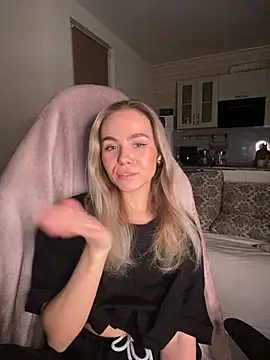 SkyBriii online show from 02.02.25