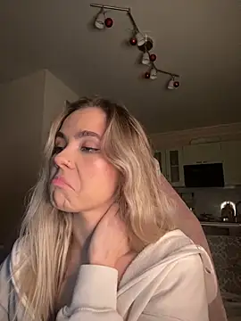 SkyBriii online show from 02.03.25