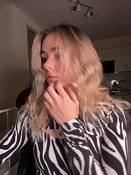 SkyBriii online show from 02.16.25