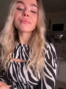 SkyBriii online show from 02.16.25