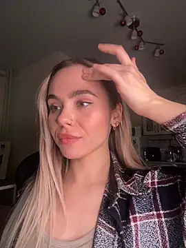 SkyBriii online show from 02.19.25