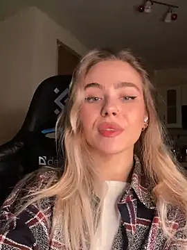 SkyBriii online show from 02.22.25