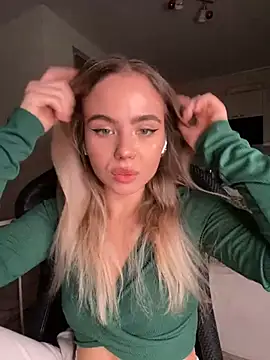 SkyBriii online show from 02.23.25