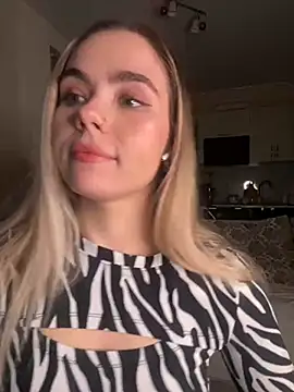 SkyBriii online show from 02.28.25