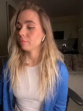 SkyBriii online show from 03.02.25