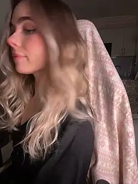 SkyBriii online show from 03.03.25