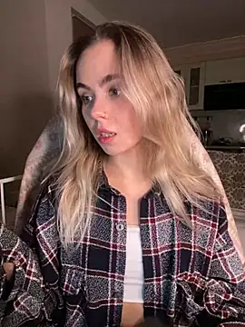 SkyBriii online show from 03.05.25