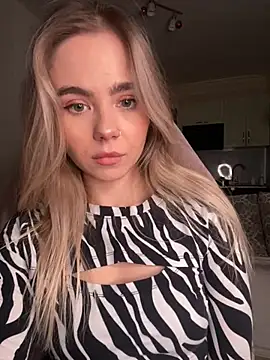 SkyBriii online show from 03.11.25