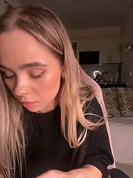 SkyBriii online show from 03.12.25