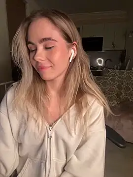 SkyBriii online show from 03.20.25