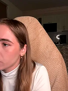 SkyBriii online show from 10.04.25