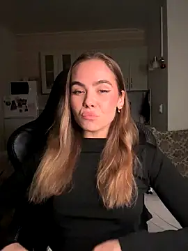 SkyBriii online show from 10.18.25