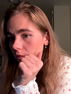 SkyBriii online show from 10.23.25