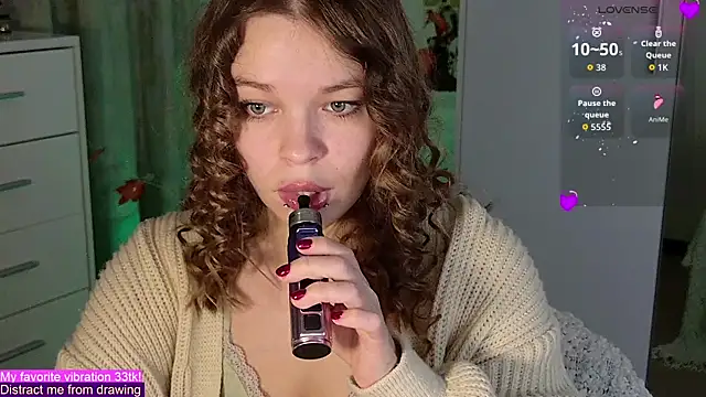 Snapshot of ValBae chatting on 10.15.25 ValBae online show from 10.15.25