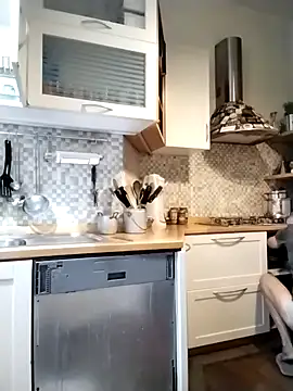 Snapshot of Frabox65 chatting on 10.02.25 Frabox65 online show from 10.02.25