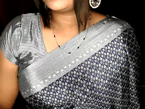 Snapshot of shila20 chatting on 10.17.25 shila20 online show from 10.17.25