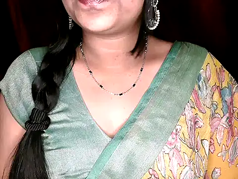 Snapshot of shila20 chatting on 10.18.25 shila20 online show from 10.18.25