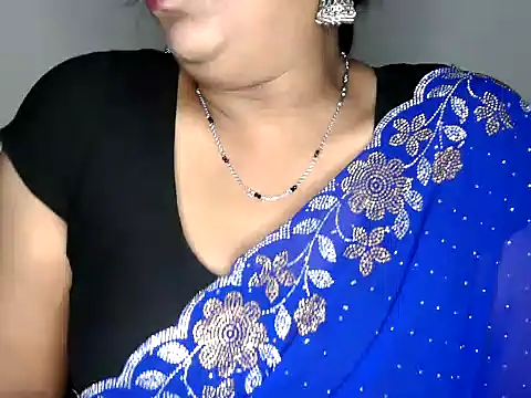 Snapshot of shila20 chatting on 11.08.25 shila20 online show from 11.08.25