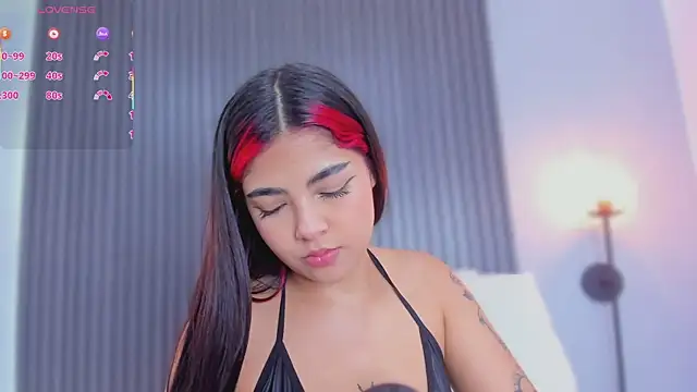 stephany roses  online show from 03.01.25