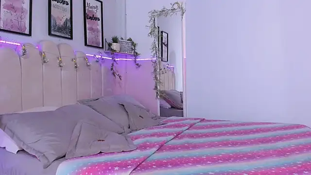 Camile Diazzz online show from 01.28.25