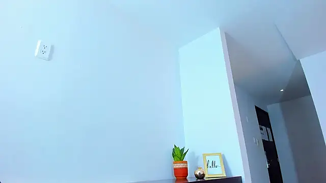 NathalyDaniels online show from 02.28.25