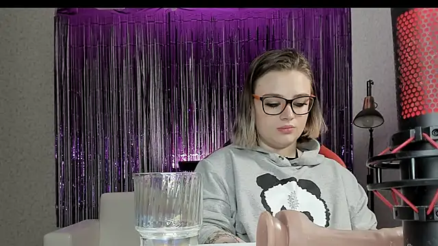 Snapshot of Seductive_She_Wolf chatting on 02.12.25 Seductive She Wolf online show from 02.12.25