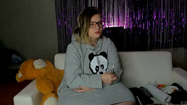 Snapshot of Seductive_She_Wolf chatting on 02.20.25 Seductive She Wolf online show from 02.20.25