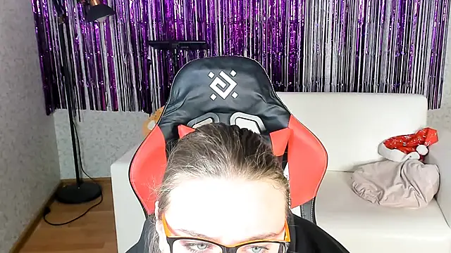 Snapshot of Seductive_She_Wolf chatting on 02.26.25 Seductive She Wolf online show from 02.26.25