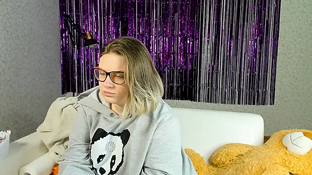 Snapshot of Seductive_She_Wolf chatting on 03.02.25 Seductive She Wolf online show from 03.02.25