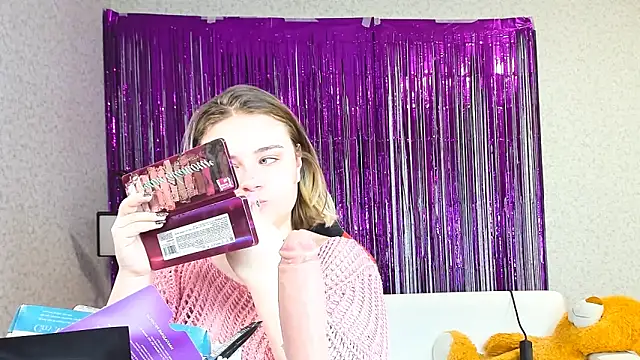 Snapshot of Seductive_She_Wolf chatting on 03.05.25 Seductive She Wolf online show from 03.05.25