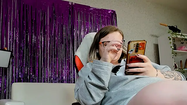 Snapshot of Seductive_She_Wolf chatting on 03.08.25 Seductive She Wolf online show from 03.08.25