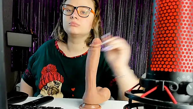 Snapshot of Seductive_She_Wolf chatting on 03.14.25 Seductive She Wolf online show from 03.14.25