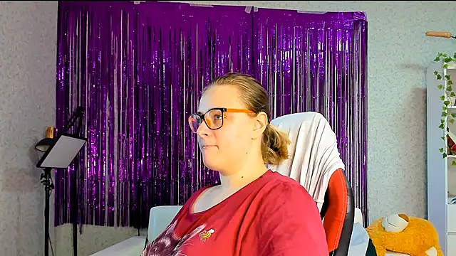 Snapshot of Seductive_She_Wolf chatting on 03.19.25 Seductive She Wolf online show from 03.19.25