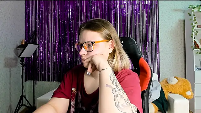 Snapshot of Seductive_She_Wolf chatting on 03.20.25 Seductive She Wolf online show from 03.20.25